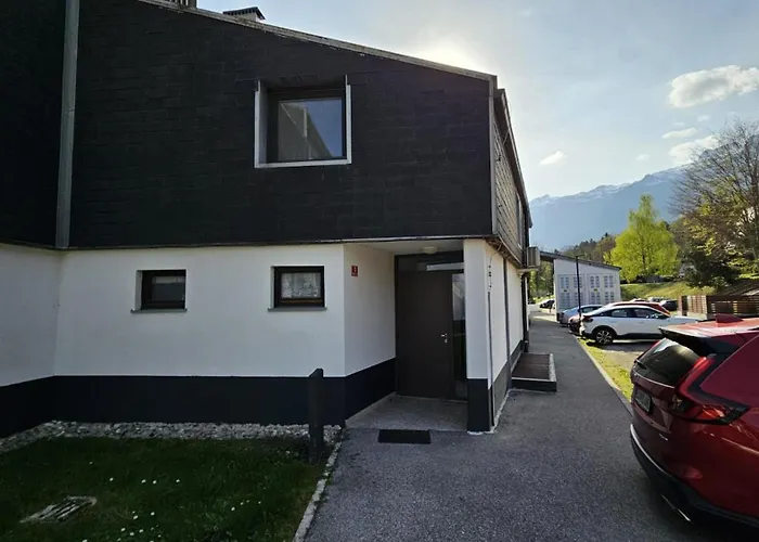 Apartma Lisjak アパート *