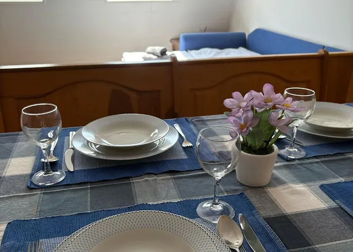 Apartma Lisjak 아파트 보베츠